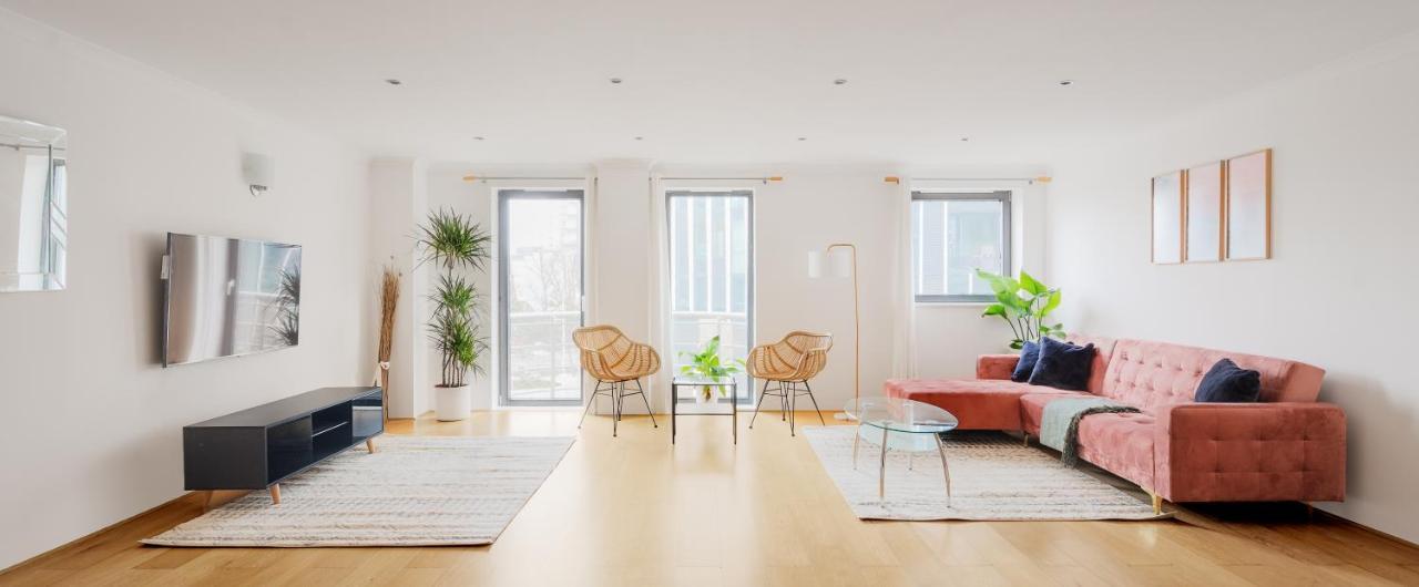 Riverside Two Bedroom In Canary Wharf Apartamento *